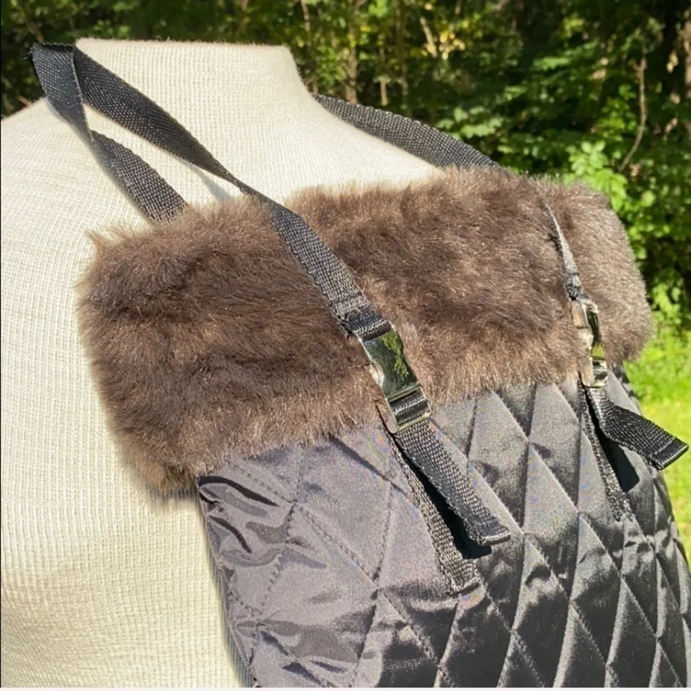 Bath & Body Works hot off the slopes tote bag black with brown faux fur